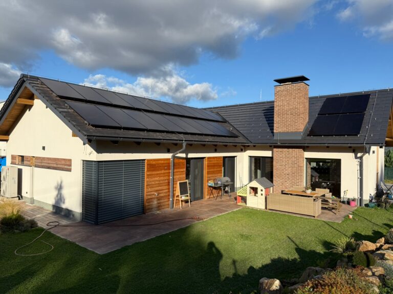 Fotovoltaické elektrárny, tepelná čerpadla a stavební služby na klíč. Návrh, realizace, dotace i servis. Osobní přístup, férové jednání a zkušenosti po celé ČR.